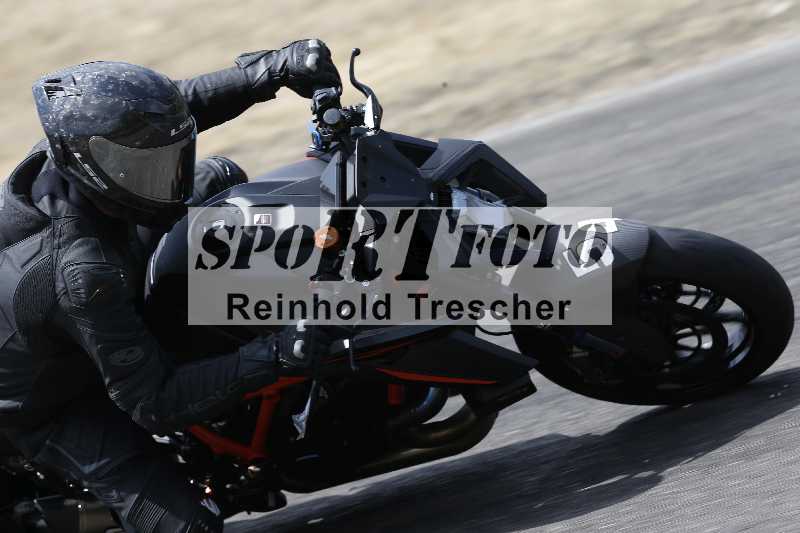 /21 17.06.2026  Ducati Schweiz Track Warmup ADR/Gruppe gelb/54